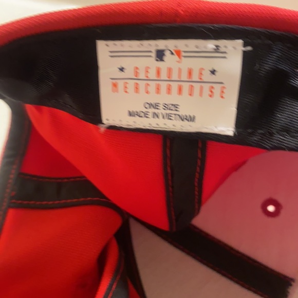 Cincinnati Reds Hat - Picture 6 of 7